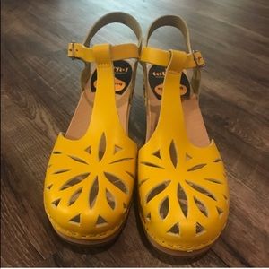 Swedish Hasbeens Lacey Yellow Sandal Nubuck